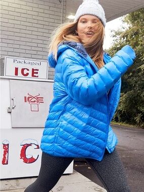 Offline by aerie Blue Hooded Puffer Jacket Size Large